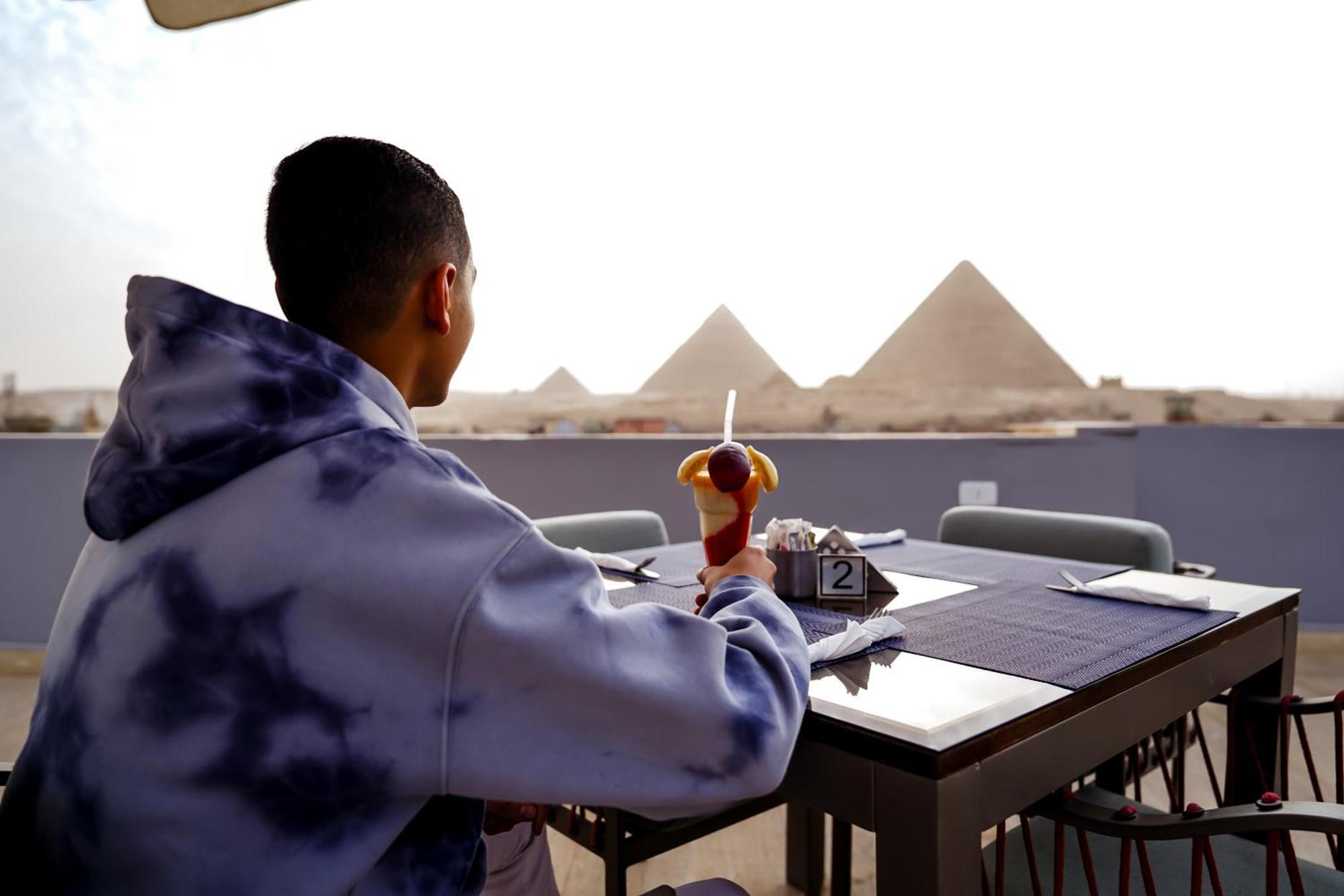 Pyramids Hotel Kafret el-Gabal Exteriör bild